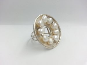 OH OH bague argent guilloche 9 perles d eau douce blanches 2017 Patricia Lemaire5