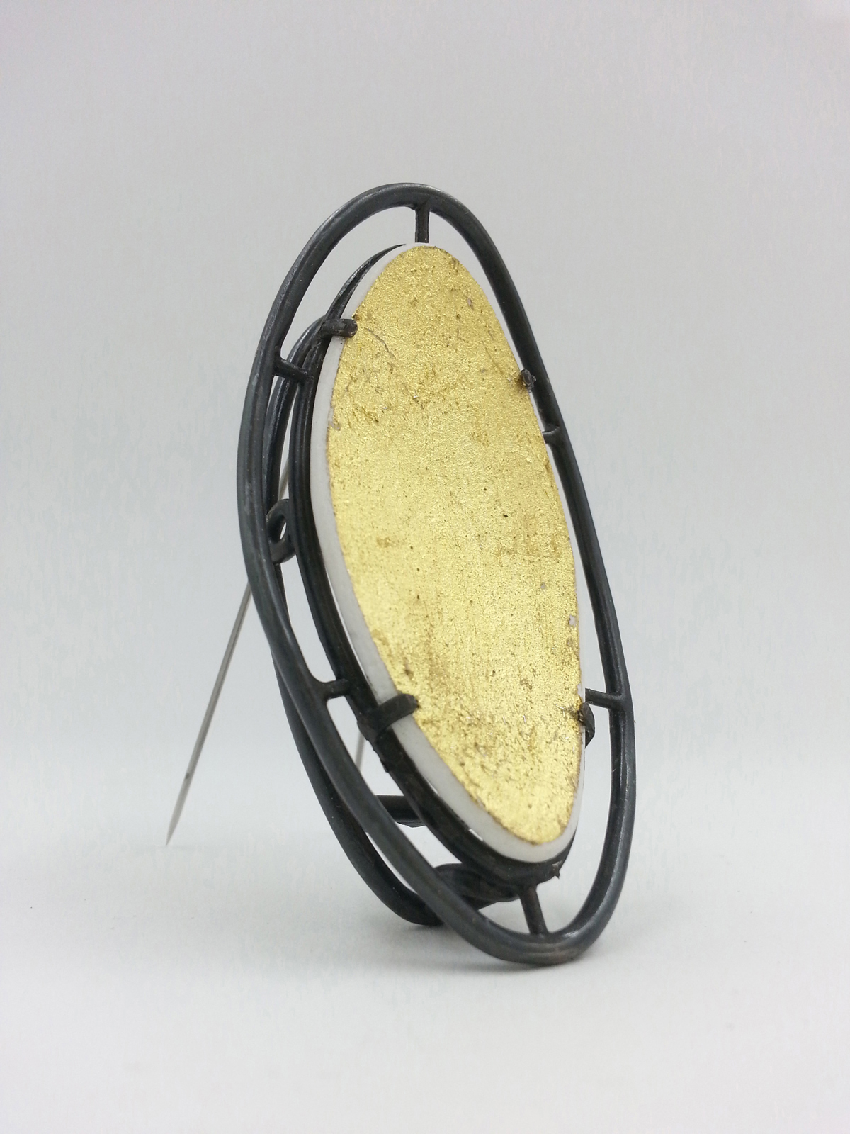 SWEET3 broche argent oeuf d autruche feuille d or 24cts 2017 Patricia Lemaire9